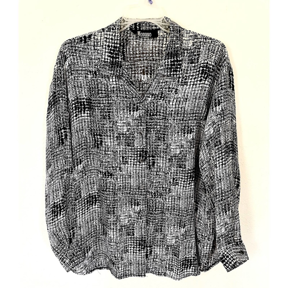 Modiano Black & White sz XL Button-up Blouse